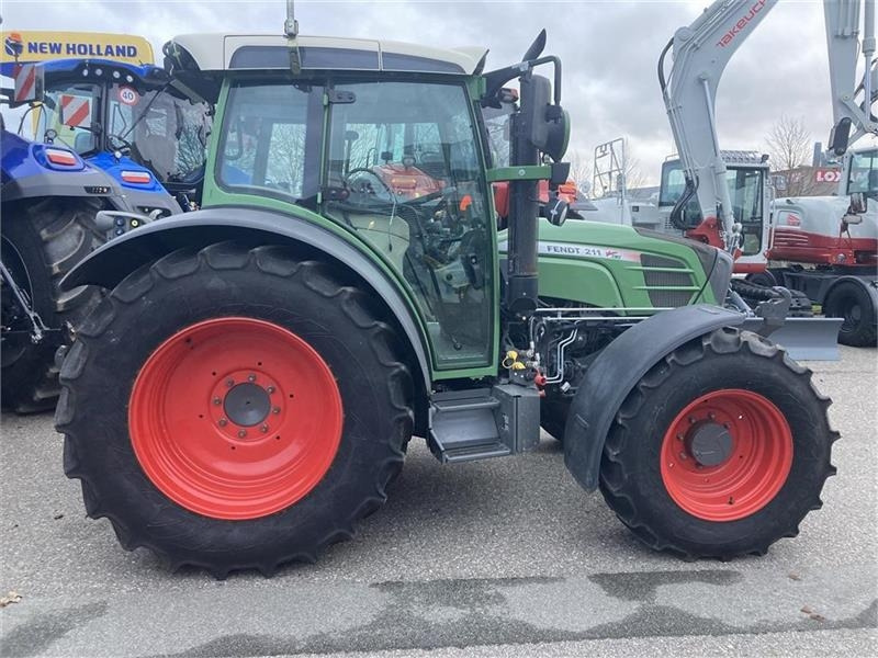 Fendt 211 Vario TMS - Trator: foto 4 Fendt 211 Vario TMS - Trator: foto 4