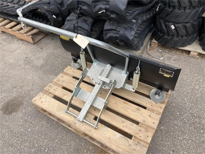 Husqvarna 125 B til R422 og P524 - Lâmina limpa-neves por Máquina agrícola: foto 2 Husqvarna 125 B til R422 og P524 - Lâmina limpa-neves por Máquina agrícola: foto 2