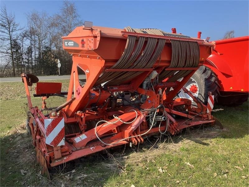 Kuhn Venta NC 4000 Combiliner - Semeadora combinada: foto 1 Kuhn Venta NC 4000 Combiliner - Semeadora combinada: foto 1