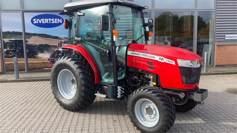 Massey Ferguson 1765 M HC  - Trator municipal: foto 1 Massey Ferguson 1765 M HC  - Trator municipal: foto 1