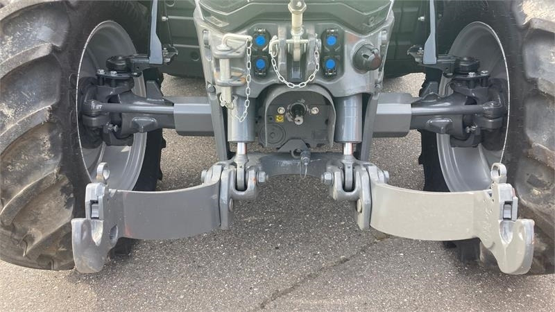 Massey Ferguson 5S.145 Exclusive Dyna-6 Exclusive - Trator: foto 3 Massey Ferguson 5S.145 Exclusive Dyna-6 Exclusive - Trator: foto 3