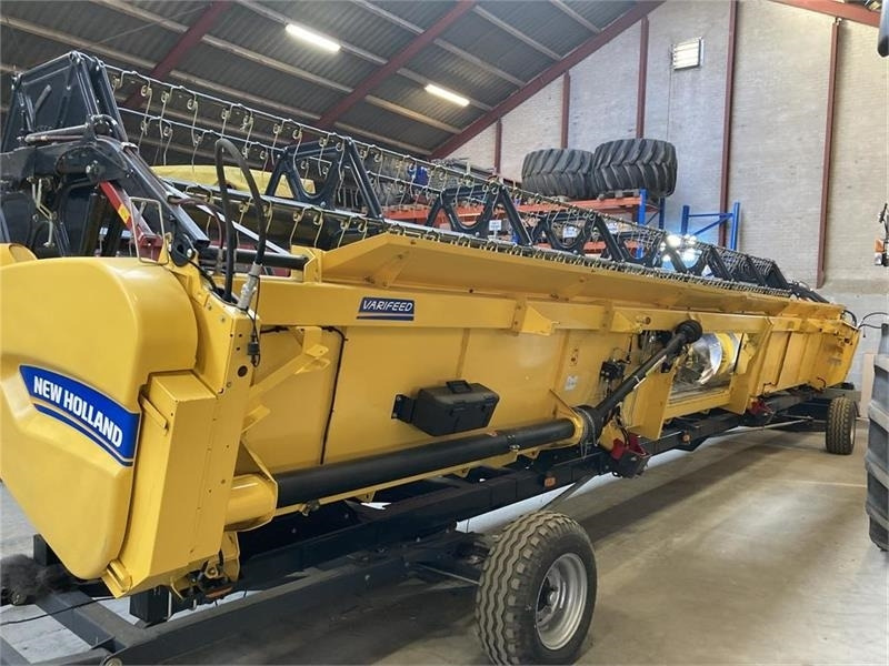 New Holland 35” Varifeed - Equipamento para colheitadeira: foto 2 New Holland 35” Varifeed - Equipamento para colheitadeira: foto 2
