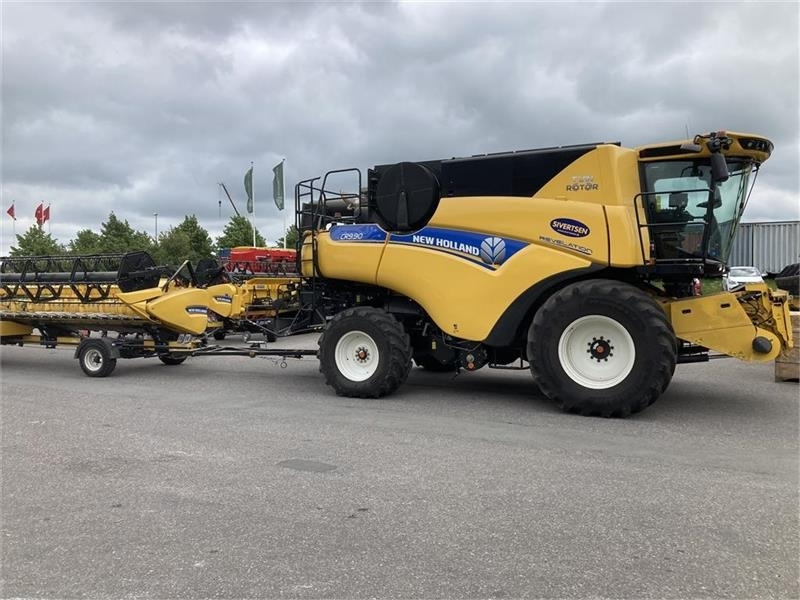 New Holland CR9.90 Med 35 fods Varifeed mm - Ceifeira debulhadora: foto 1 New Holland CR9.90 Med 35 fods Varifeed mm - Ceifeira debulhadora: foto 1