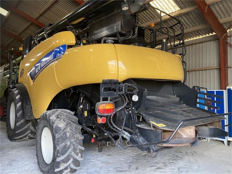 New Holland CR9090 35 fod VF bord og 4wd mm. - Ceifeira debulhadora: foto 4 New Holland CR9090 35 fod VF bord og 4wd mm. - Ceifeira debulhadora: foto 4