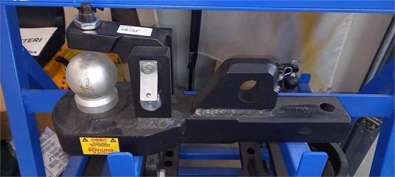 New Holland Kugletræk Til T6-7-8. - Acoplamento rápido: foto 1 New Holland Kugletræk Til T6-7-8. - Acoplamento rápido: foto 1