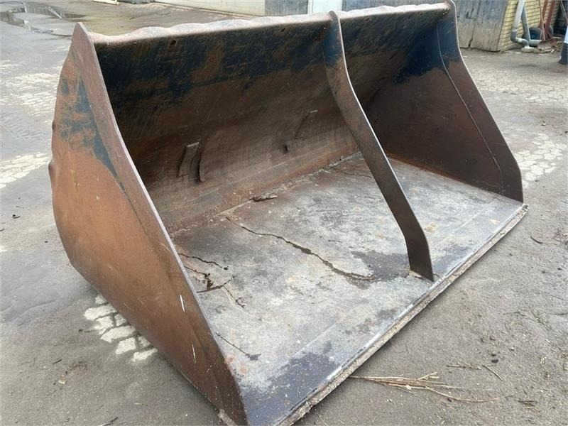 New Holland SKOVL Korn/flisskovl med CNH teleskopophæng - Balde por Máquina de construção: foto 2 New Holland SKOVL Korn/flisskovl med CNH teleskopophæng - Balde por Máquina de construção: foto 2