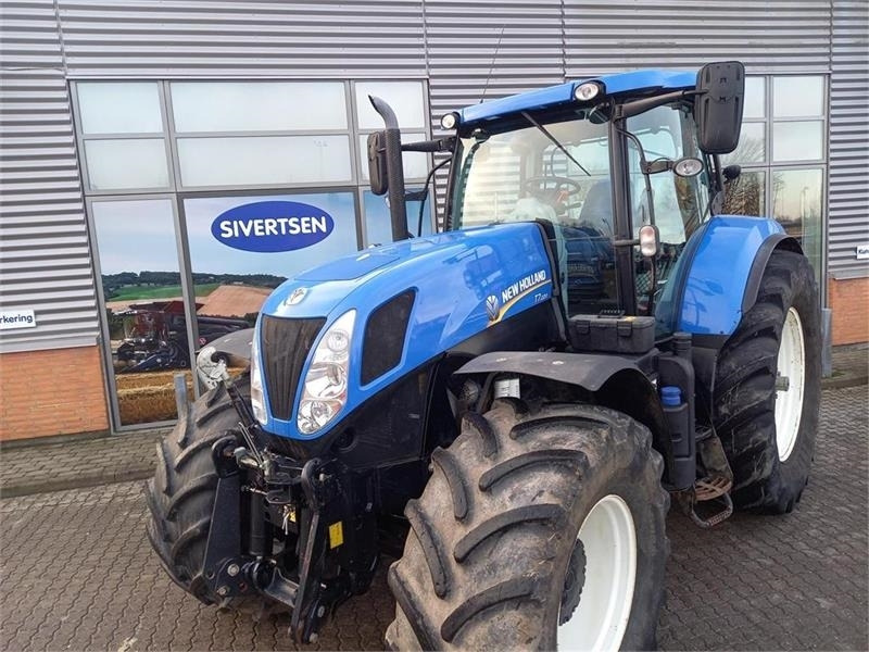 New Holland T7.220 - Trator: foto 1 New Holland T7.220 - Trator: foto 1
