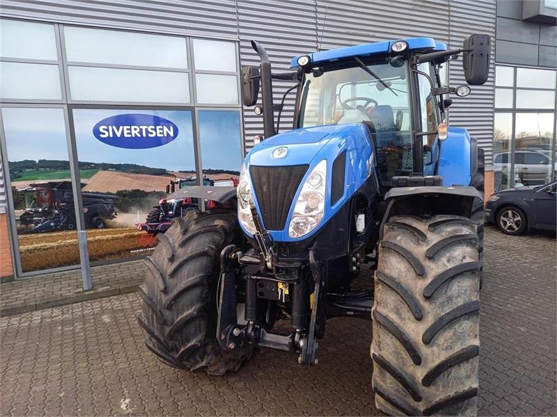 New Holland T7.220 - Trator: foto 3 New Holland T7.220 - Trator: foto 3