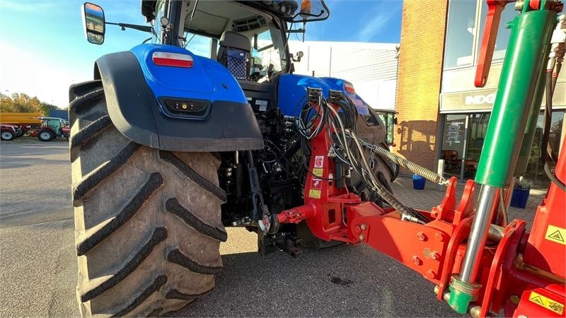 New Holland T7.315 HD AutoComand  - Trator: foto 4 New Holland T7.315 HD AutoComand  - Trator: foto 4