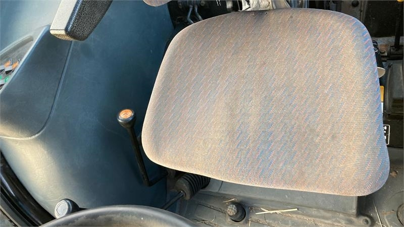 New Holland TD90D - Trator: foto 5 New Holland TD90D - Trator: foto 5