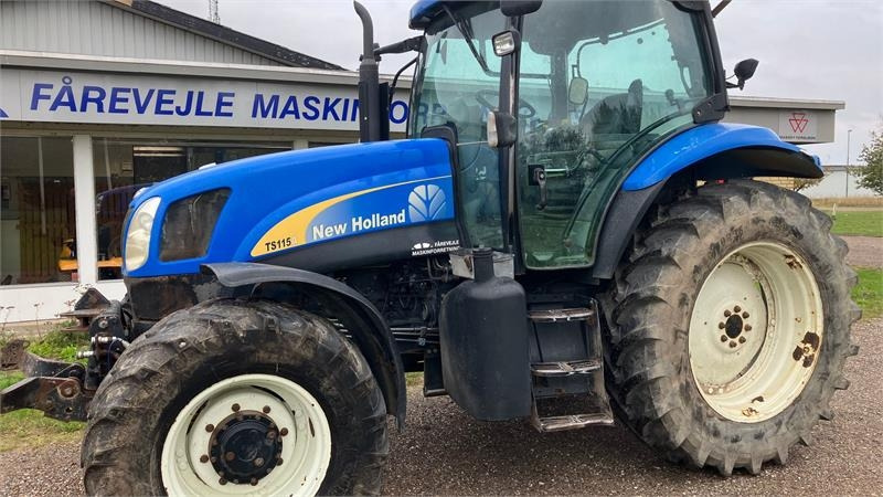 New Holland TS 115 A - Trator: foto 1 New Holland TS 115 A - Trator: foto 1