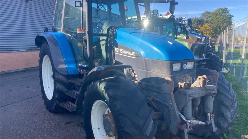New Holland TS115  - Trator: foto 1 New Holland TS115  - Trator: foto 1