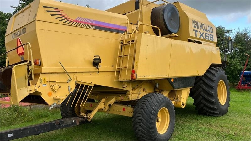 New Holland TX68 - Ceifeira debulhadora: foto 4 New Holland TX68 - Ceifeira debulhadora: foto 4