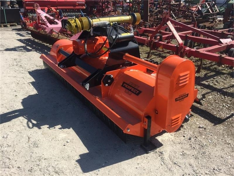 Perfect KM-300 Front og Bagmontering - Gadanheira: foto 2 Perfect KM-300 Front og Bagmontering - Gadanheira: foto 2