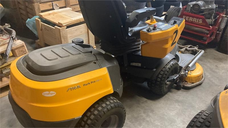Stiga Park Pro 540IX 4WD 125 Combi Pro el.  - Cortador de grama: foto 3 Stiga Park Pro 540IX 4WD 125 Combi Pro el.  - Cortador de grama: foto 3