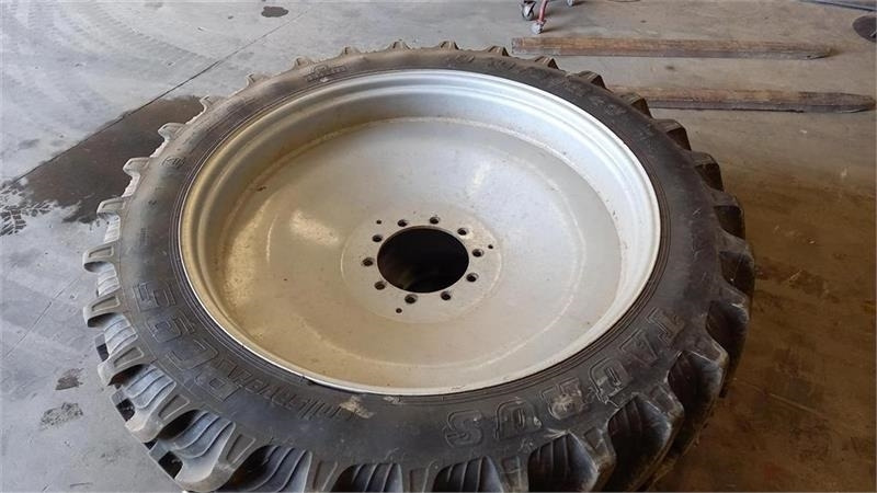 Taurus Sprøjtehjul 340/85R48 Taurus RC95. - Pneu por Máquina agrícola: foto 1 Taurus Sprøjtehjul 340/85R48 Taurus RC95. - Pneu por Máquina agrícola: foto 1