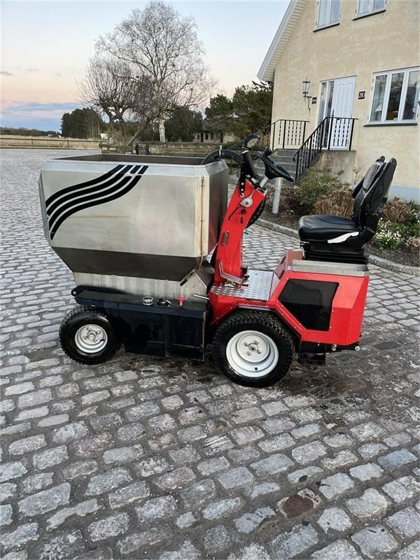 Twinca Fodervogn 4.60 - Equipamento de gado: foto 5 Twinca Fodervogn 4.60 - Equipamento de gado: foto 5