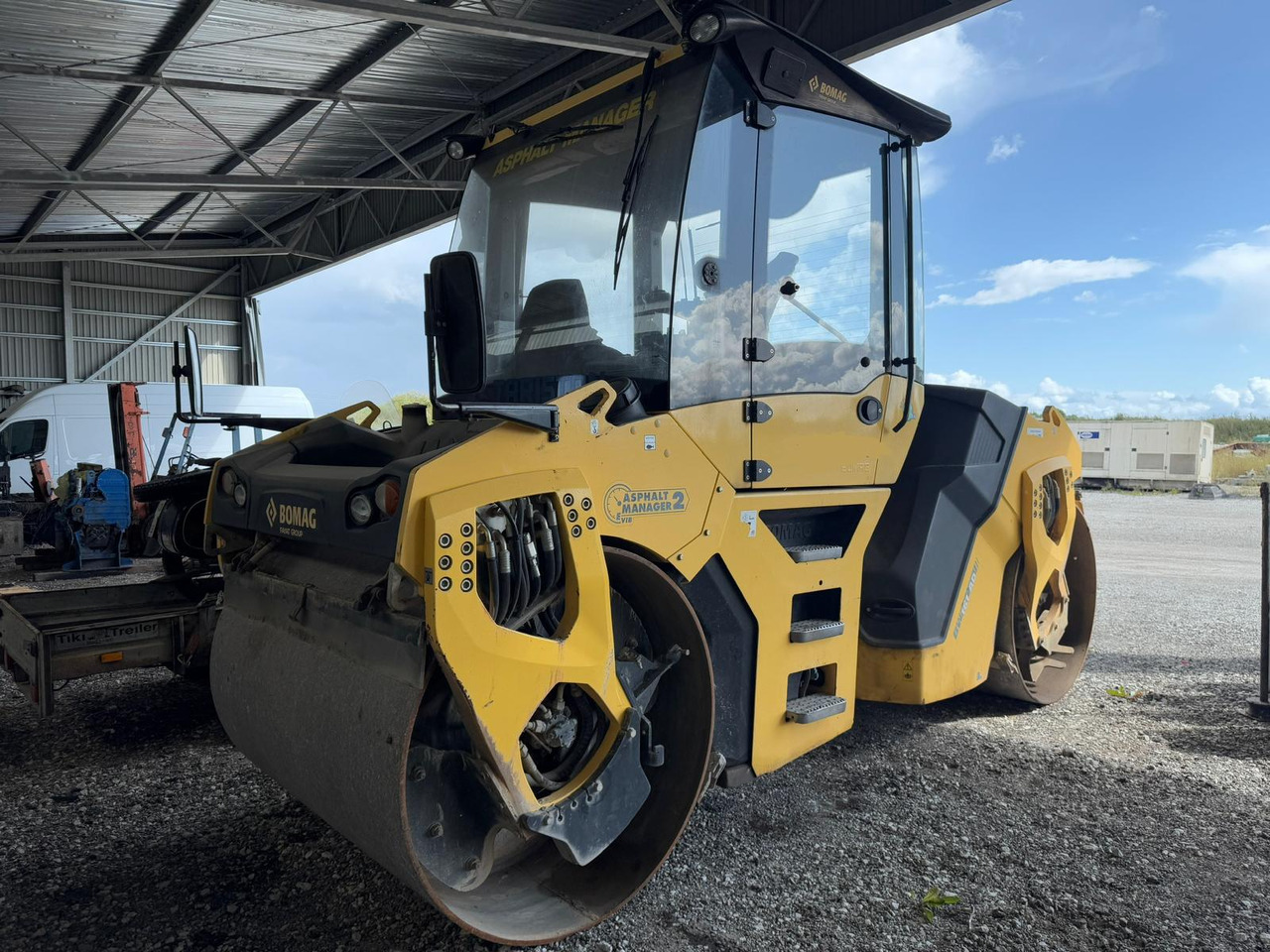 Bomag BW161 AD-5 - Compactador de asfalto: foto 1 Bomag BW161 AD-5 - Compactador de asfalto: foto 1