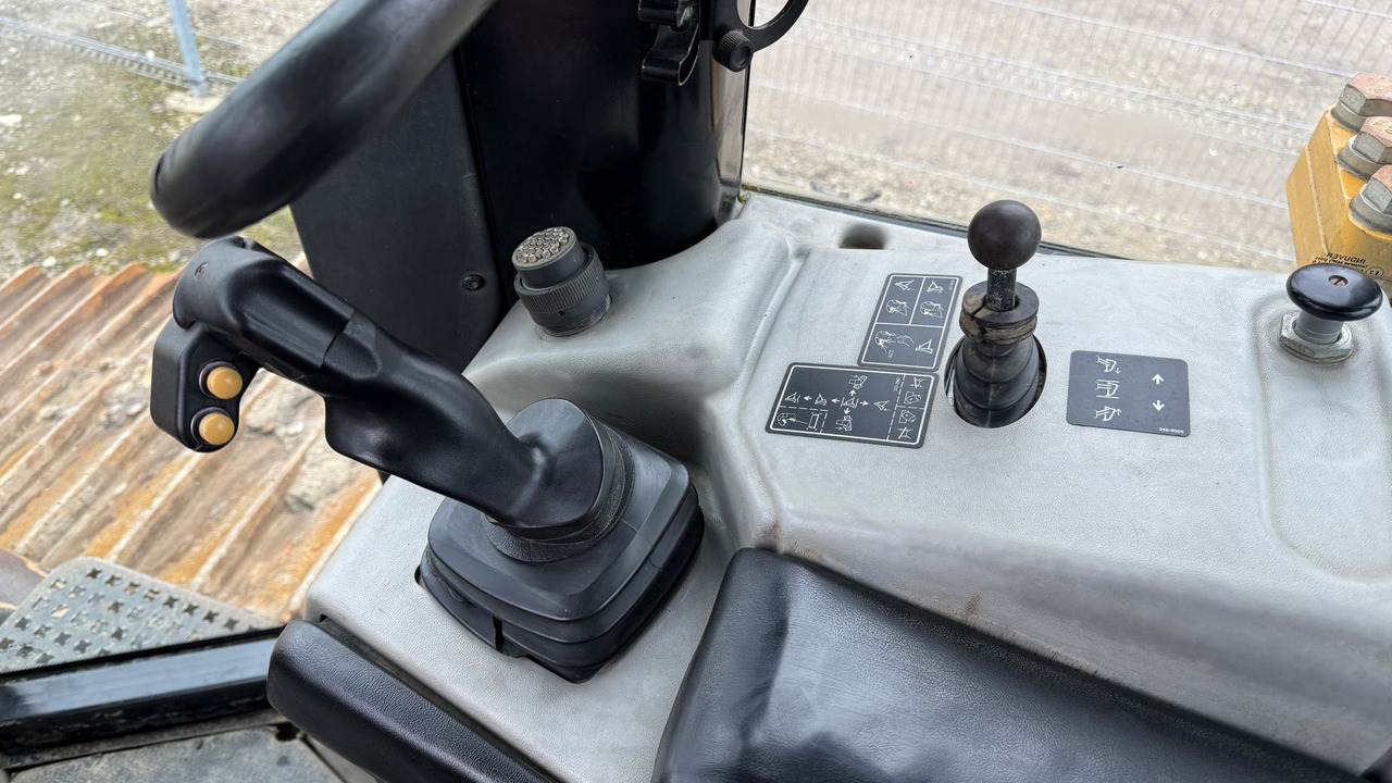 Buldôzer CAT D6N LGP: foto 12