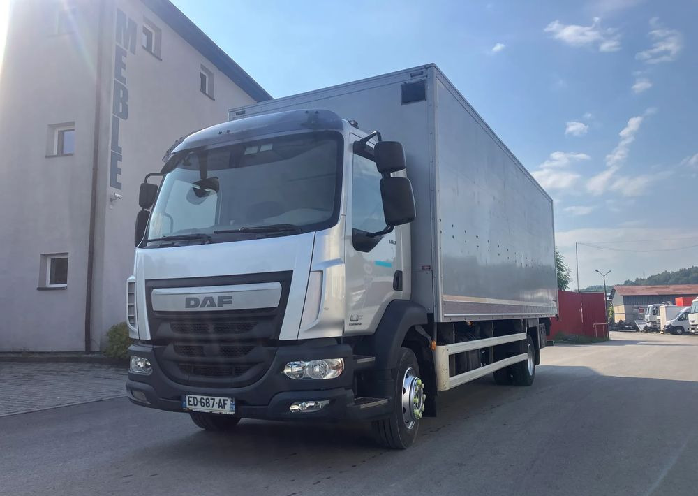 DAF DAF LF 180 kurierka kontener 18 palet - Camião furgão: foto 2 DAF DAF LF 180 kurierka kontener 18 palet - Camião furgão: foto 2