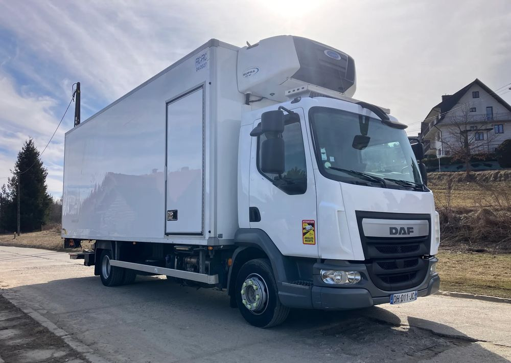 DAF Daf LF 12.210 chłodnia multi temperatura 16 palet - Camião frigorífico: foto 2 DAF Daf LF 12.210 chłodnia multi temperatura 16 palet - Camião frigorífico: foto 2