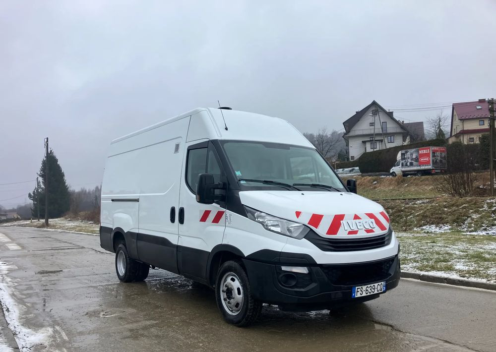 Iveco Daily 35c16 blaszak KLIMA SPROWADZONY serwisówka - Furgão: foto 2 Iveco Daily 35c16 blaszak KLIMA SPROWADZONY serwisówka - Furgão: foto 2