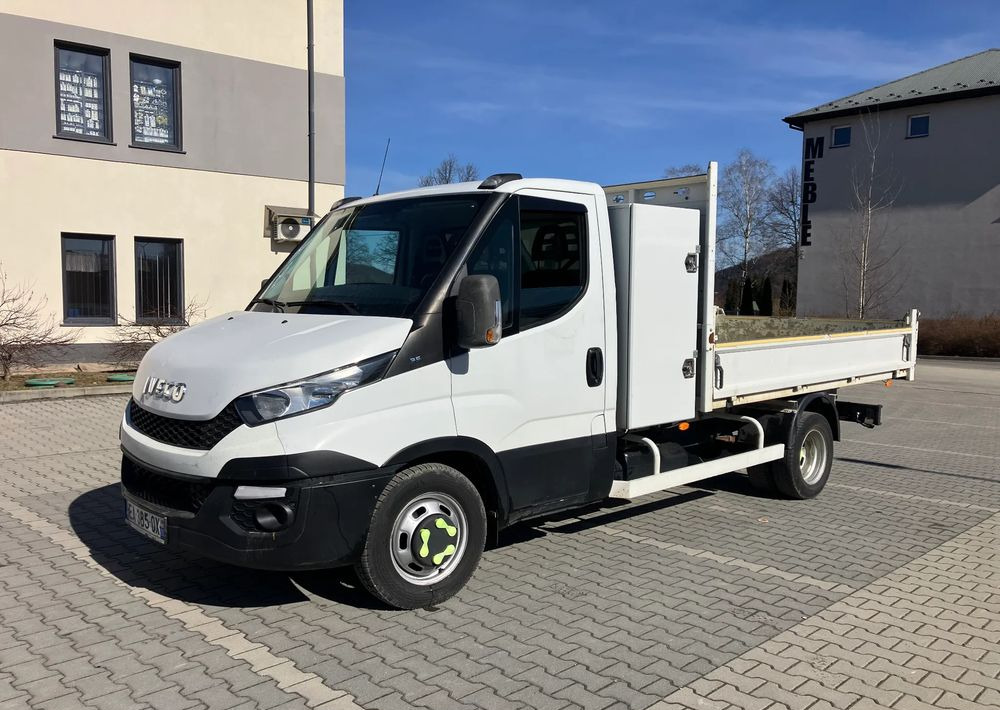 Iveco Iveco daily 35C13 wywrotka kiper - Carrinha basculante: foto 1 Iveco Iveco daily 35C13 wywrotka kiper - Carrinha basculante: foto 1