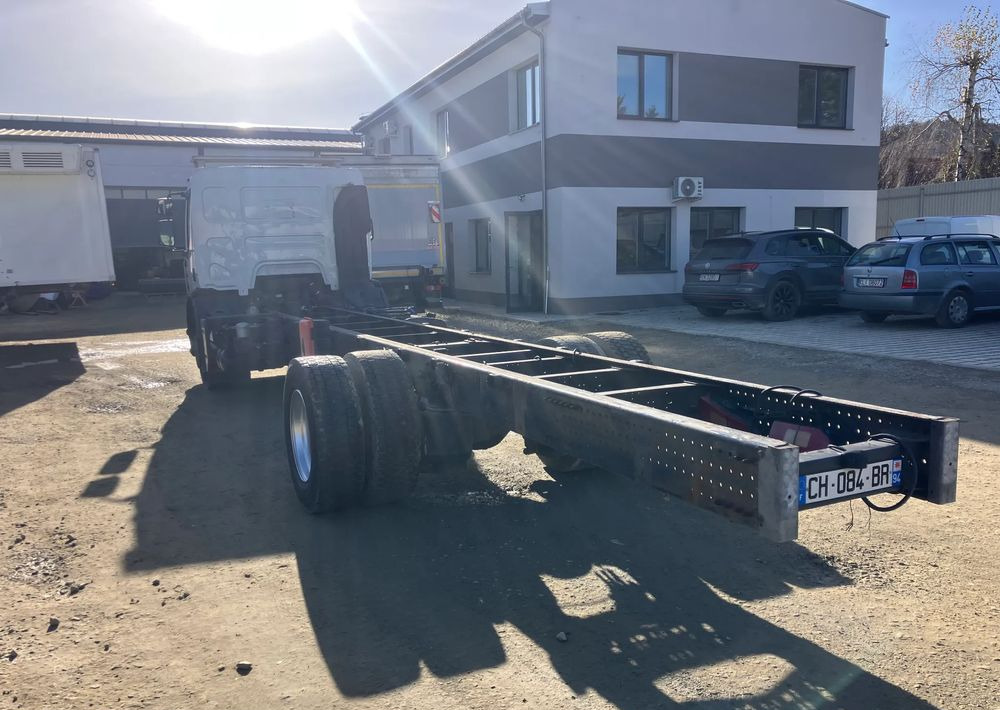 Renault RENAULT Premium 280 ramo do zabudowy - Camião chassi: foto 3 Renault RENAULT Premium 280 ramo do zabudowy - Camião chassi: foto 3