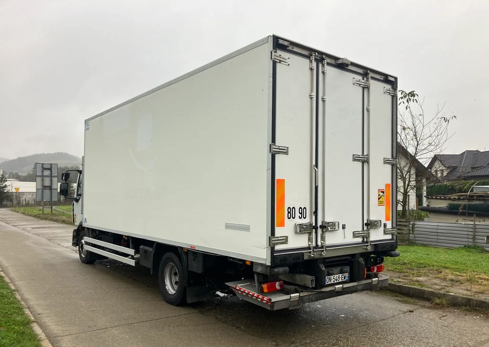 Renault Renault Gama D 240 chłodnia izoterma - Camião frigorífico: foto 4 Renault Renault Gama D 240 chłodnia izoterma - Camião frigorífico: foto 4