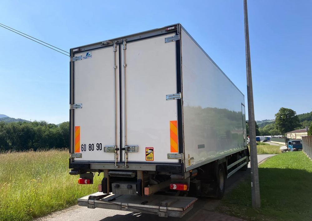 Renault Renault Gama D19 chłodnia izoterma - Camião frigorífico: foto 4 Renault Renault Gama D19 chłodnia izoterma - Camião frigorífico: foto 4