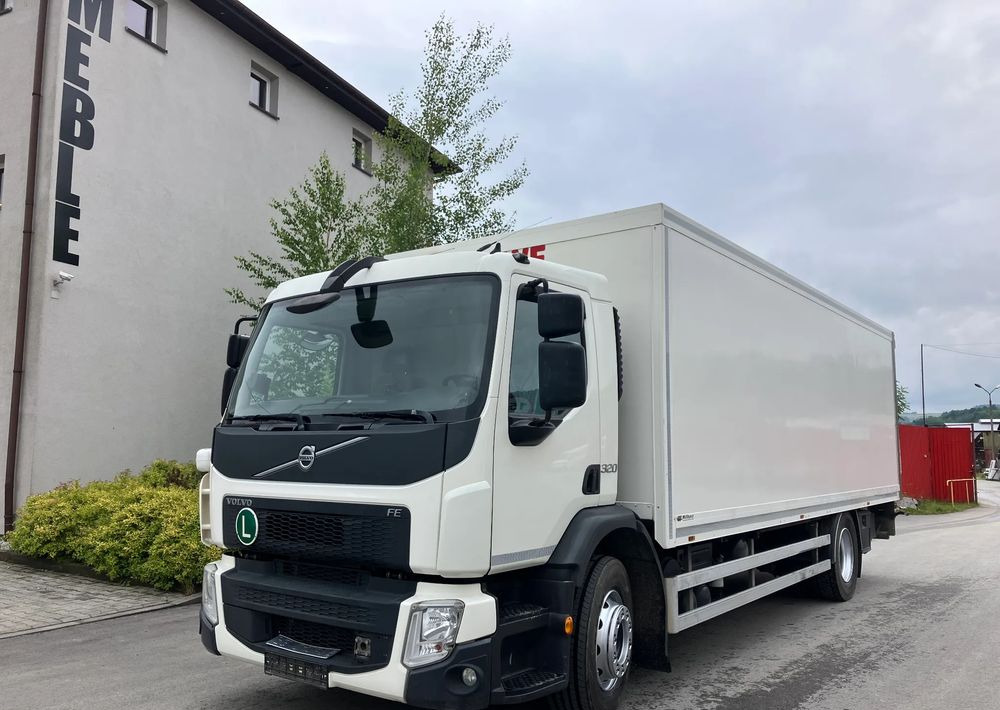 Volvo VOLVO FE 320 izoterma kontener - Camião frigorífico: foto 1 Volvo VOLVO FE 320 izoterma kontener - Camião frigorífico: foto 1