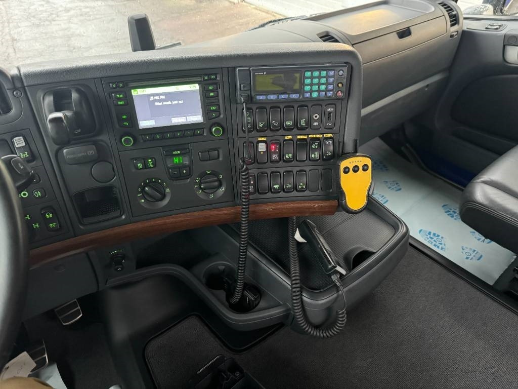 Camião basculante Scania R520LB8X4*4HNB: foto 12