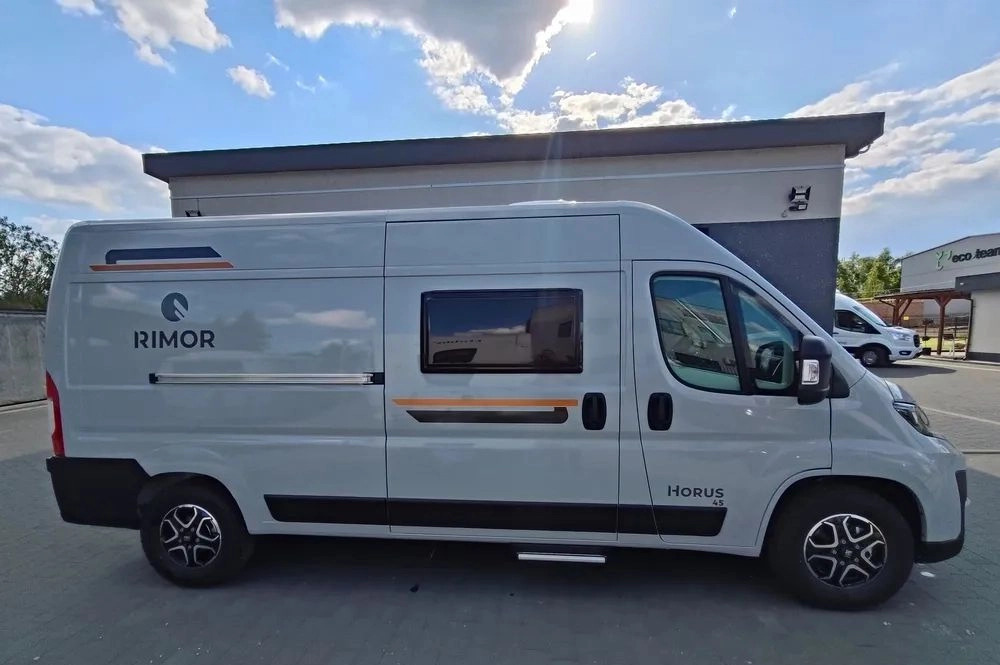 Fiat Ducato Rimor Horus 45 NEW AUTOMAT Grau Truma Diesel Lampen FULL LED 4-Sitzer - Autocaravana: foto 4 Fiat Ducato Rimor Horus 45 NEW AUTOMAT Grau Truma Diesel Lampen FULL LED 4-Sitzer - Autocaravana: foto 4