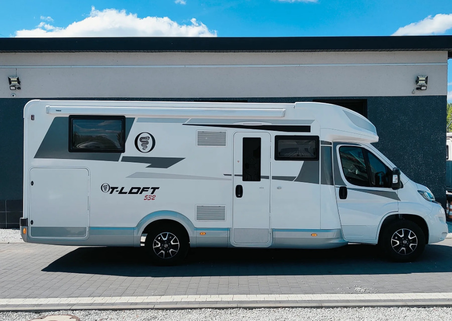 Elnagh Elnagh T-Loft 532 WINTER Alarm Solar Camera Air Conditioning Truma Diesel E Awning Remis Retrofitted - Campervan: foto 3 Elnagh Elnagh T-Loft 532 WINTER Alarm Solar Camera Air Conditioning Truma Diesel E Awning Remis Retrofitted - Campervan: foto 3