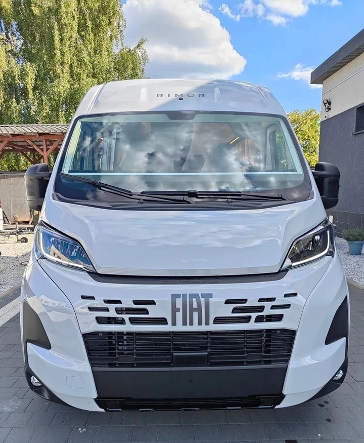 Fiat Ducato Rimor Horus 45 NEW AUTOMAT Grau Truma Diesel Lampen FULL LED 4-Sitzer - Campervan: foto 2 Fiat Ducato Rimor Horus 45 NEW AUTOMAT Grau Truma Diesel Lampen FULL LED 4-Sitzer - Campervan: foto 2