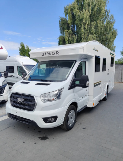 RIMOR Rimor KILIG 95 Plus NEW Retrofitted 5 Passenger Winter Camera Navigation - Campervan: foto 2 RIMOR Rimor KILIG 95 Plus NEW Retrofitted 5 Passenger Winter Camera Navigation - Campervan: foto 2