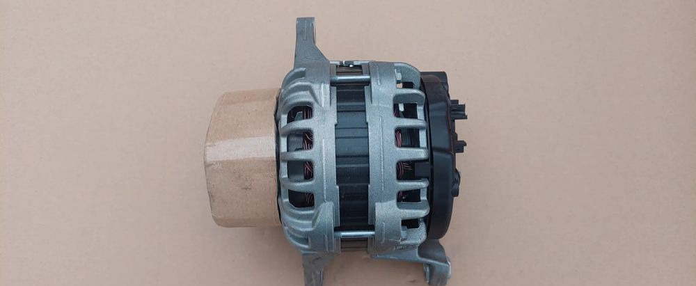 ALTERNATOR BOSCH NOWY - Alternador: foto 2 ALTERNATOR BOSCH NOWY - Alternador: foto 2