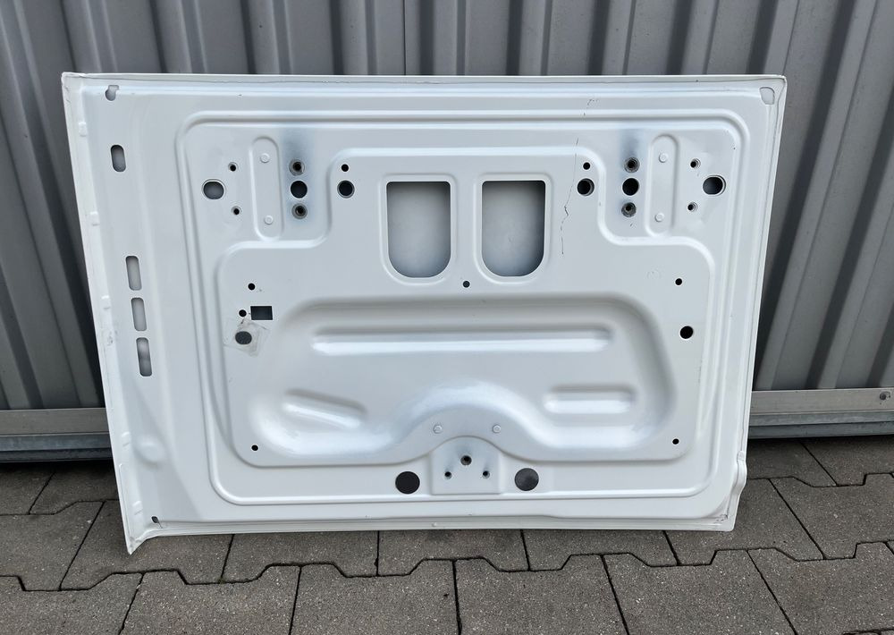 Drzwiczki schowka Volvo FH 4 FH5 euro 6 klapa drzwi - Carroceria e exterior por Camião: foto 3 Drzwiczki schowka Volvo FH 4 FH5 euro 6 klapa drzwi - Carroceria e exterior por Camião: foto 3