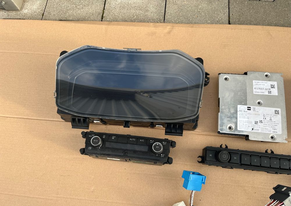 Elektronika kabiny MAN TG3 TGX TGS nowy model sterowniki licznik wiązka - Cabine e interior por Camião: foto 3 Elektronika kabiny MAN TG3 TGX TGS nowy model sterowniki licznik wiązka - Cabine e interior por Camião: foto 3