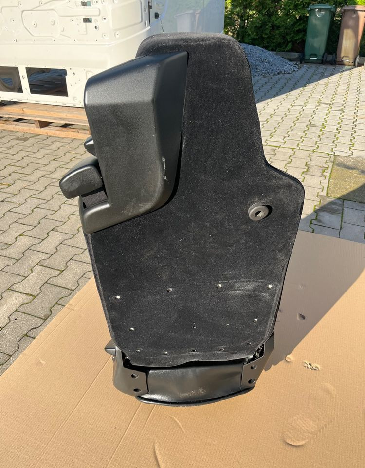 Fotel kierowcy MAN TG3 TGX nowy model siedzenie lewe - Cabine e interior por Camião: foto 5 Fotel kierowcy MAN TG3 TGX nowy model siedzenie lewe - Cabine e interior por Camião: foto 5