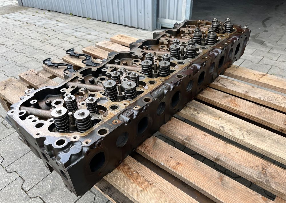 Głowica silnika DAF XF 106 euro 6 polift MX-13 - Motor por Camião: foto 2 Głowica silnika DAF XF 106 euro 6 polift MX-13 - Motor por Camião: foto 2
