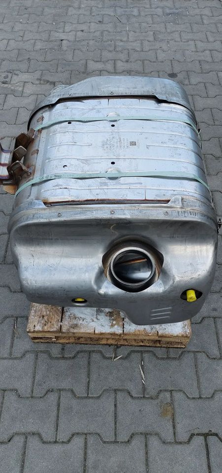 IVECO EUROCARGO EURO 6 KATALIZATOR TŁUMIK NOWY 5801833244 - Conversor catalítico por Camião: foto 1 IVECO EUROCARGO EURO 6 KATALIZATOR TŁUMIK NOWY 5801833244 - Conversor catalítico por Camião: foto 1