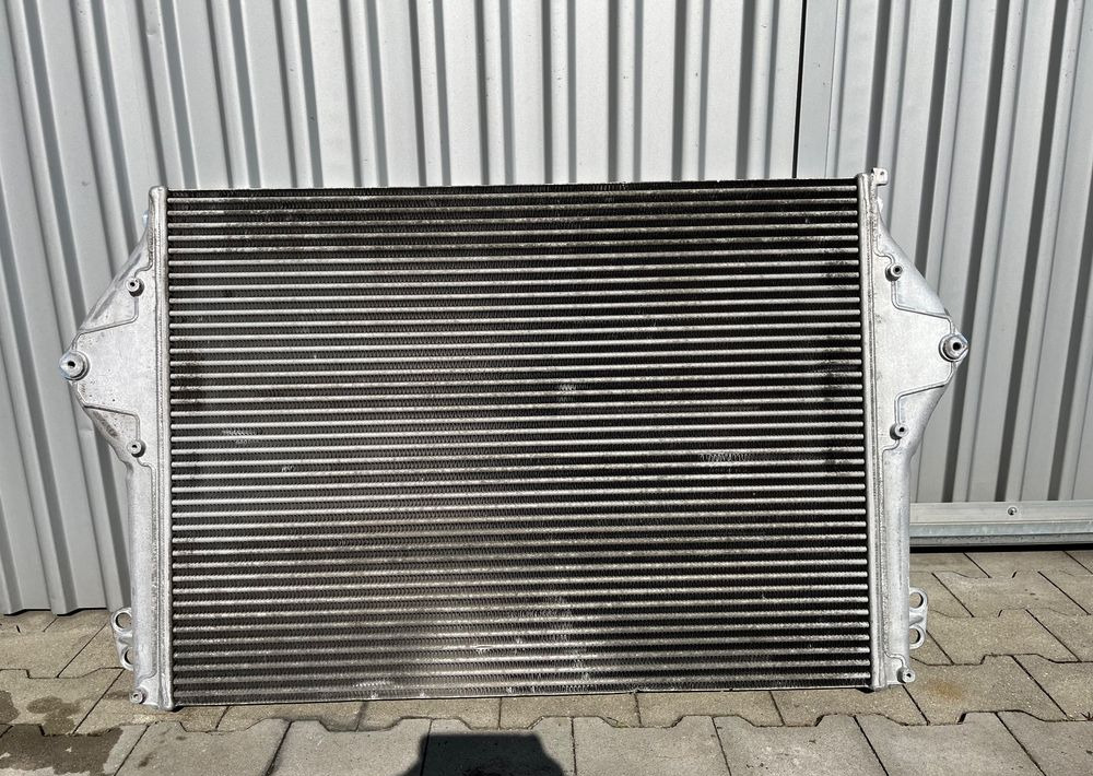 Intercooler Scania R NGR chłodnica powietrza 2433149 - Sistema de arrefecimento por Camião: foto 2 Intercooler Scania R NGR chłodnica powietrza 2433149 - Sistema de arrefecimento por Camião: foto 2