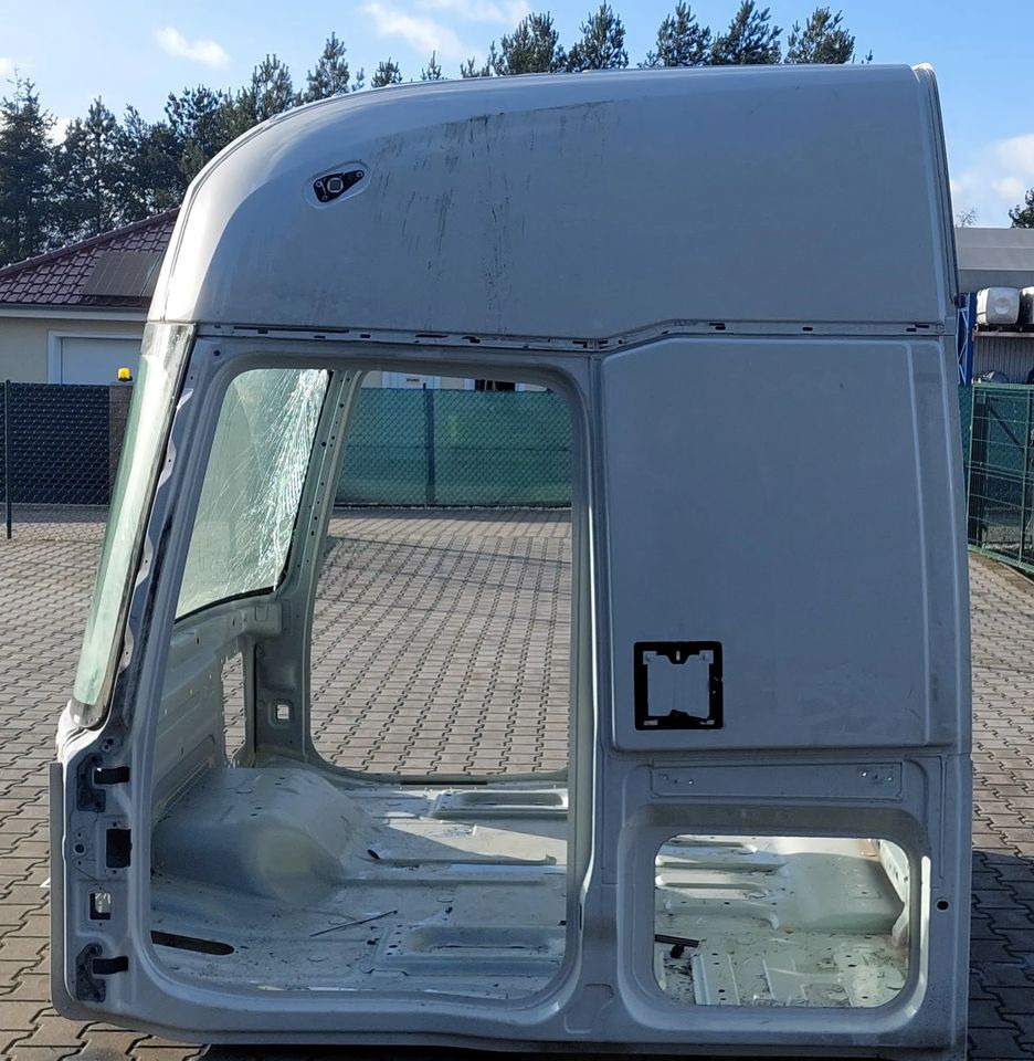 KABINA RENAULT GAMA T WYSOKA 2023R - Cabine por Camião: foto 2 KABINA RENAULT GAMA T WYSOKA 2023R - Cabine por Camião: foto 2