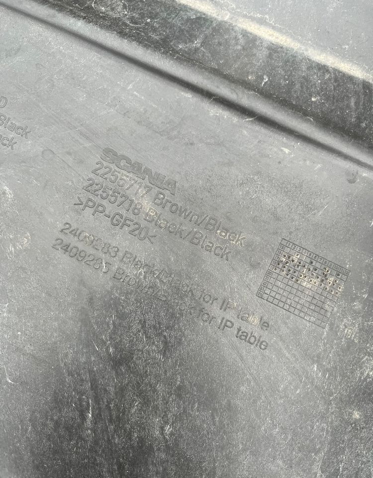 Kokpit Scania R S konsola nakładka konsoli - Cabine e interior por Camião: foto 4 Kokpit Scania R S konsola nakładka konsoli - Cabine e interior por Camião: foto 4