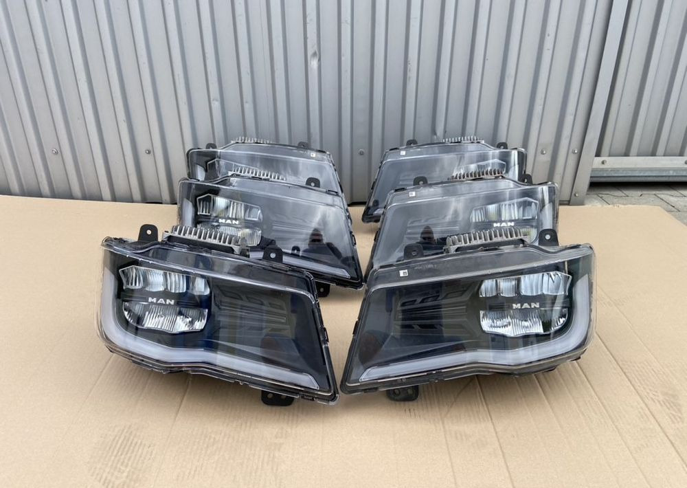 Lampa LED MAN TG3 TGX nowy model reflektor - Farol dianteira por Camião: foto 1 Lampa LED MAN TG3 TGX nowy model reflektor - Farol dianteira por Camião: foto 1