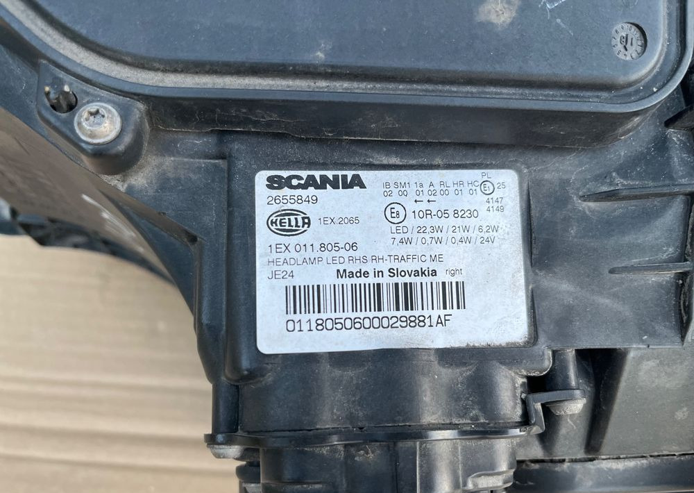 Lampa LED Scania R S NGS NGR reflektor 2655849 - Iluminação por Camião: foto 3 Lampa LED Scania R S NGS NGR reflektor 2655849 - Iluminação por Camião: foto 3