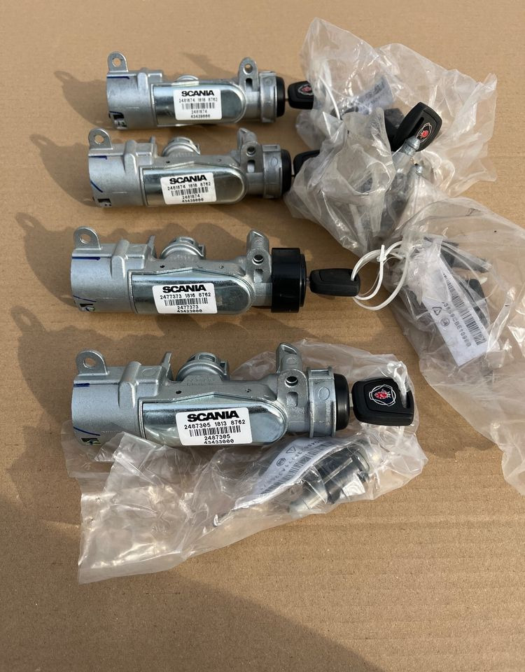 NOWA stacyjka+ kluczyki Scania R S 2487305 kody - Cabine e interior por Camião: foto 1 NOWA stacyjka+ kluczyki Scania R S 2487305 kody - Cabine e interior por Camião: foto 1
