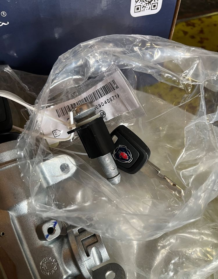 NOWA stacyjka+ kluczyki Scania R S 2487305 kody - Cabine e interior por Camião: foto 5 NOWA stacyjka+ kluczyki Scania R S 2487305 kody - Cabine e interior por Camião: foto 5