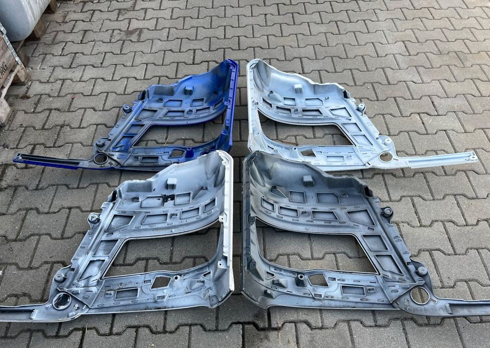 Narożnik zderzaka MAN TG3 TGX nowy model okular osłona - Canto do pára-choque por Camião: foto 2 Narożnik zderzaka MAN TG3 TGX nowy model okular osłona - Canto do pára-choque por Camião: foto 2